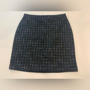 Ann Taylor Loft checked pencil skirt, size 10 women’s, blue and black (bin M)